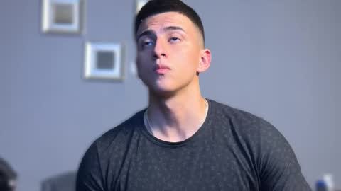 Snapshot of salvatore_romanoo chatting on March 21, 2026, 4:17 am Salvatore online show from March 21, 2026, 4:17 am