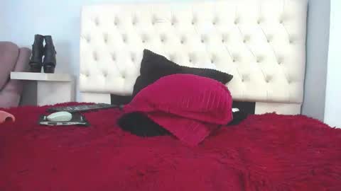 saly moon online show from March 3, 2025, 10:52 pm