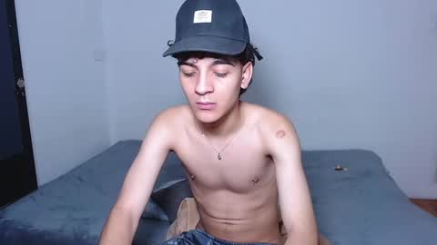 sam__cute online show from October 28, 2025, 6:39 am