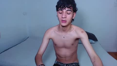 sam__cute online show from October 30, 2025, 6:37 am