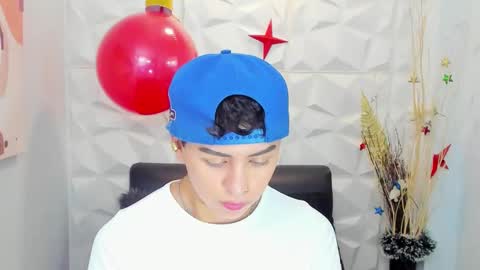 Sam online show from December 18, 2025, 1:06 pm