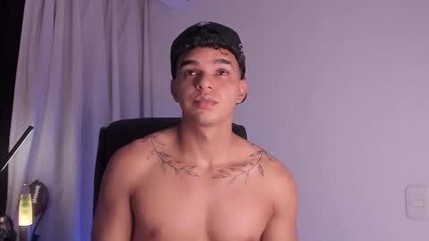 Snapshot of sam_dosantos chatting on February 13, 2025, 4:43 am llll sammu llll online show from February 13, 2025, 4:43 am