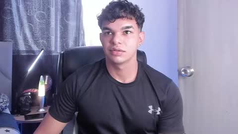 Snapshot of sam_dosantos chatting on February 14, 2025, 4:31 pm llll sammu llll online show from February 14, 2025, 4:31 pm