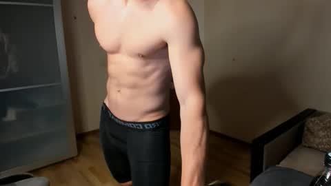 BACK IN 2 WEEKS online show from October 12, 2025, 10:31 pm