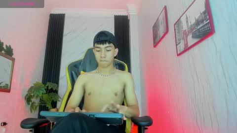 Snapshot of sam_kato chatting on October 13, 2025, 7:47 pm S A M online show from October 13, 2025, 7:47 pm