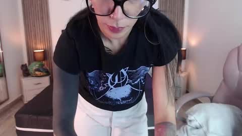 SAM MANSON online show from December 28, 2024, 7:11 pm