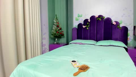 Snapshot of sam_naughty18 chatting on December 17, 2024, 10:34 am sam_naughty18 online show from December 17, 2024, 10:34 am