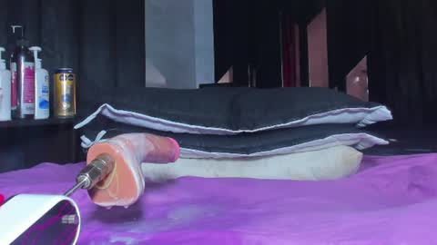 sam_naughty18 online show from June 14, 2026, 2:30 pm