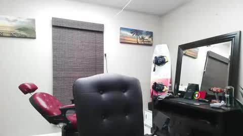 Snapshot of sam_papithebarber chatting on January 6, 2025, 11:07 am sam_papithebarber online show from January 6, 2025, 11:07 am