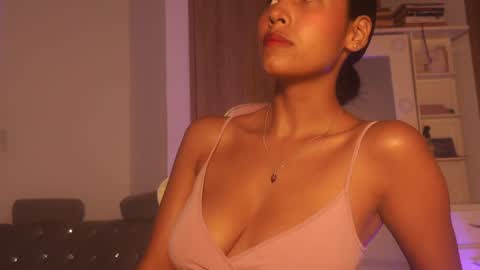 Samantha Roberts online show from September 26, 2025, 1:48 pm