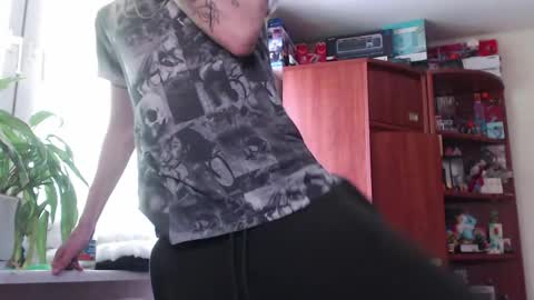 Snapshot of sam_skywalker chatting on April 17, 2026, 7:00 am sam_skywalker online show from April 17, 2026, 7:00 am