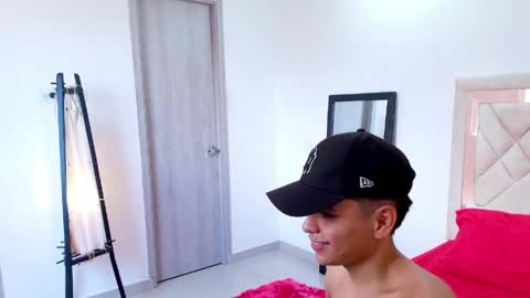 Snapshot of sam_tnt9 chatting on April 20, 2026, 4:21 pm sam_tnt9 online show from April 20, 2026, 4:21 pm