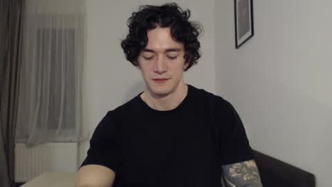 Snapshot of sam_winchest chatting on December 19, 2025, 1:23 am Sam online show from December 19, 2025, 1:23 am