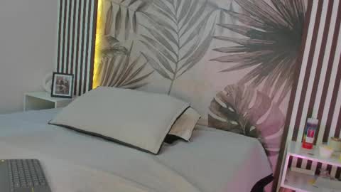 Snapshot of samaantha_white_ chatting on September 21, 2025, 11:45 am Samaantha online show from September 21, 2025, 11:45 am