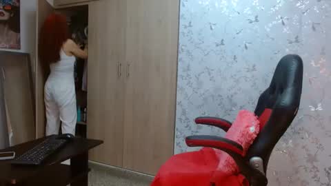Snapshot of samanta_brownn_ chatting on December 22, 2024, 12:05 pm samanta online show from December 22, 2024, 12:05 pm