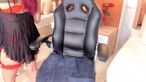 samantha   online show from December 21, 2025, 8:38 pm