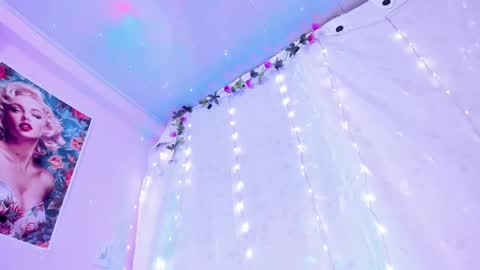 Snapshot of samanta_roberts1 chatting on March 6, 2025, 6:16 pm Samanta online show from March 6, 2025, 6:16 pm