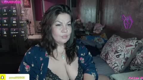 Snapshot of samanta_shy chatting on October 22, 2025, 3:01 pm Marry online show from October 22, 2025, 3:01 pm