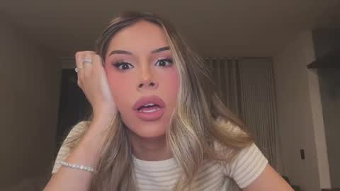 Snapshot of samanta_smiith chatting on October 26, 2025, 1:22 am samanta_smiith online show from October 26, 2025, 1:22 am