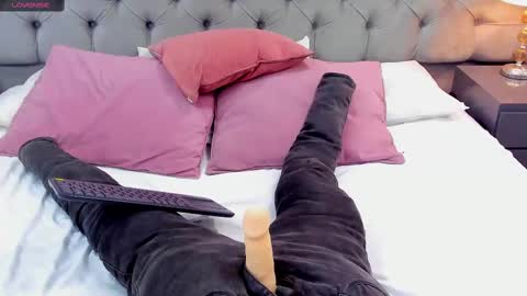 Samantaa G online show from March 3, 2025, 1:42 pm