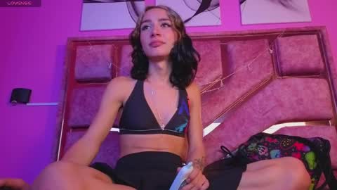 samantaa_liov online show from May 5, 2026, 7:44 pm