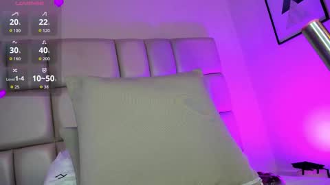 SAMANTA  online show from February 4, 2026, 3:34 am