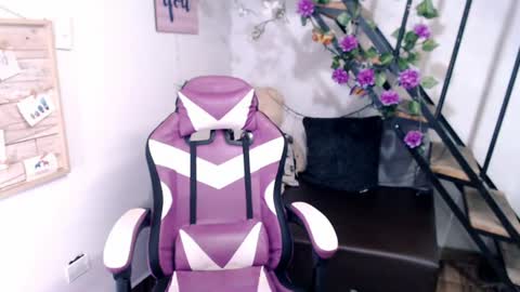 Snapshot of samantha2girl chatting on August 2, 2026, 11:25 pm samantha online show from August 2, 2026, 11:25 pm