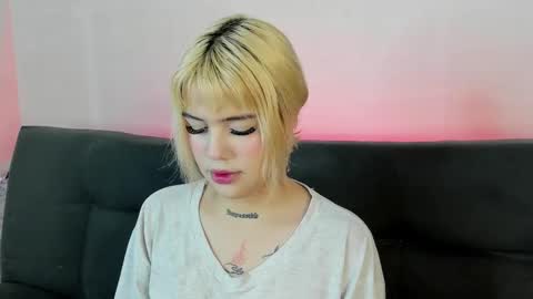 samantha_browwnn online show from November 7, 2025, 10:37 am