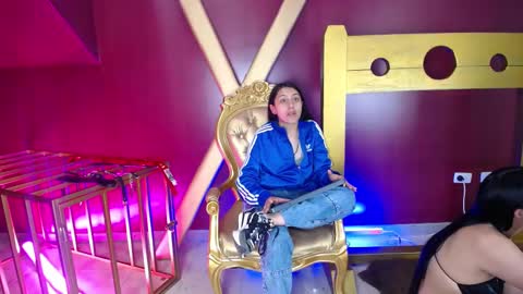  Aiko  Samantha  online show from February 21, 2025, 3:56 am