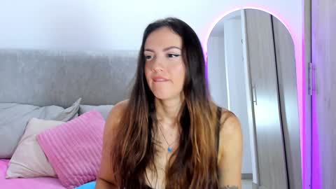 Snapshot of samantha_ferrec chatting on December 18, 2024, 3:15 am Samantha Ferrec online show from December 18, 2024, 3:15 am