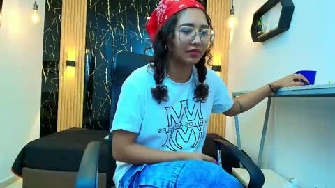    online show from April 15, 2026, 11:06 am