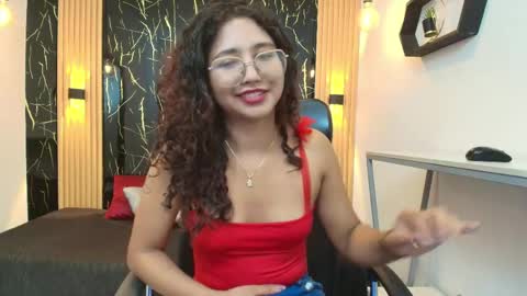 Snapshot of samantha_fox8 chatting on May 18, 2026, 11:16 am online show from May 18, 2026, 11:16 am