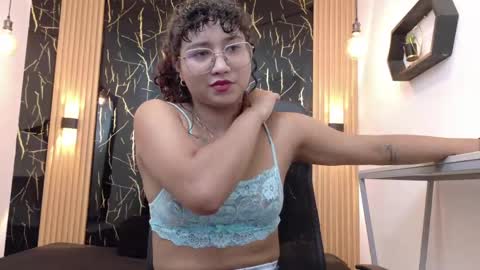 Snapshot of samantha_fox8 chatting on May 30, 2026, 11:29 am online show from May 30, 2026, 11:29 am
