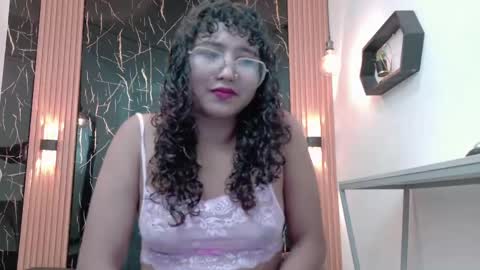 Snapshot of samantha_fox8 chatting on June 1, 2026, 11:34 am online show from June 1, 2026, 11:34 am