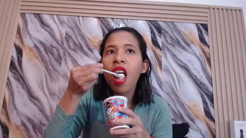 Snapshot of samantha_fox_squirt chatting on January 14, 2026, 5:18 pm lizzy online show from January 14, 2026, 5:18 pm