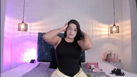 samantha_foxyy online show from June 18, 2026, 11:36 am