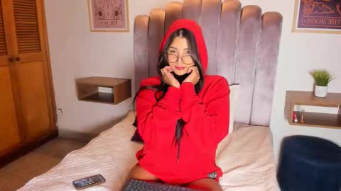 samantha_lux_ online show from October 16, 2025, 10:05 am