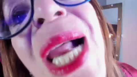 Sam online show from September 29, 2025, 9:14 am