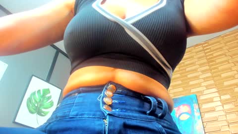 Snapshot of samantha_milfs chatting on January 17, 2025, 10:00 am samantha_milfs online show from January 17, 2025, 10:00 am