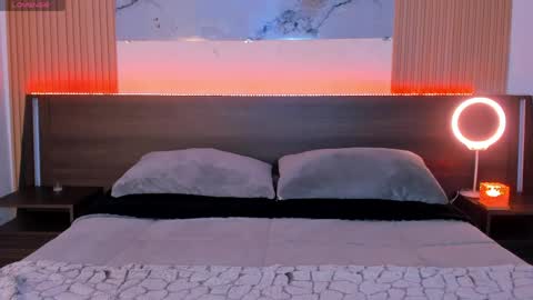 Snapshot of samantha_moons chatting on June 2, 2026, 11:51 pm samantha_moons online show from June 2, 2026, 11:51 pm
