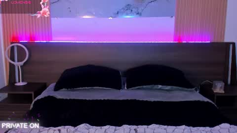 Snapshot of samantha_moons chatting on July 7, 2026, 12:46 am samantha_moons online show from July 7, 2026, 12:46 am