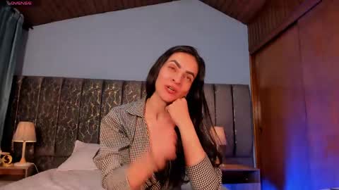 Snapshot of samantha_velle chatting on April 17, 2026, 1:19 am samantha_velle online show from April 17, 2026, 1:19 am
