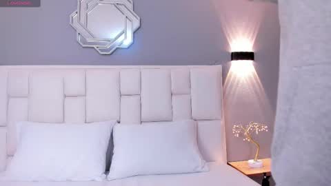  Samanthaa online show from November 23, 2025, 12:27 pm