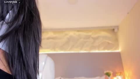  Samanthaa online show from May 7, 2026, 11:26 am
