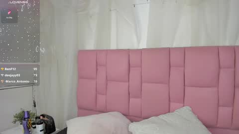 Snapshot of samanthaa_black chatting on February 13, 2025, 7:56 am Sam online show from February 13, 2025, 7:56 am