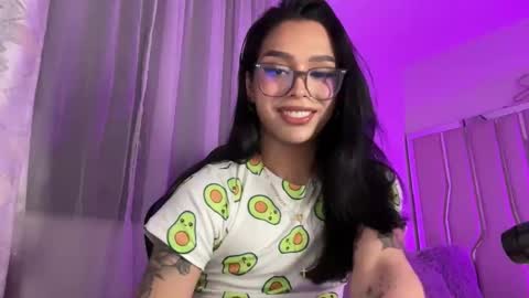 Snapshot of samanthabernardo_ chatting on April 20, 2026, 4:26 am Samantha Bernardo online show from April 20, 2026, 4:26 am