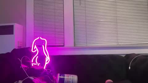 Snapshot of samanthafever chatting on November 26, 2025, 9:21 am samanthafever online show from November 26, 2025, 9:21 am