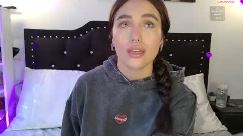 IGSamanthaGrant 10 online show from June 11, 2026, 1:53 pm