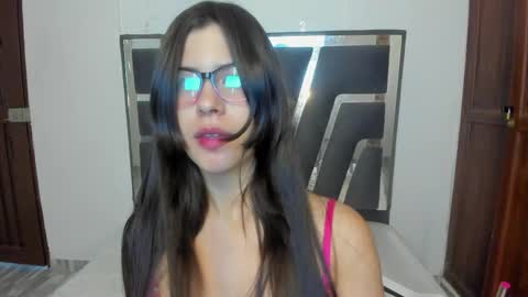 samanthahill_ online show from March 25, 2026, 8:15 pm