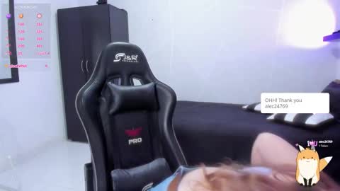 Samantha samy online show from November 3, 2025, 7:48 pm